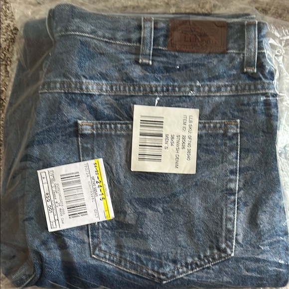 LL Bean NWT Men’s stonewashed Double L denim jeans. Size 38x34. Still in bag - Picture 2 of 6